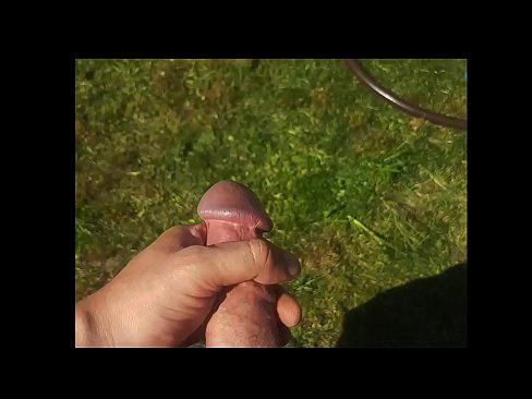 ❤️ A boazona fica com a rata rosa fodida e ejacula com um esguicho num jardim de Verão ❤️ Porno em porno pt.sexuria-net.ru ❌❤