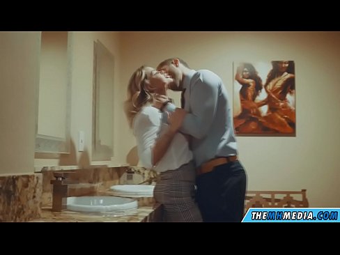 ❤️ Quando uma loira peituda o seduz numa casa de banho pública ❤️ Porno em porno pt.sexuria-net.ru ❌❤